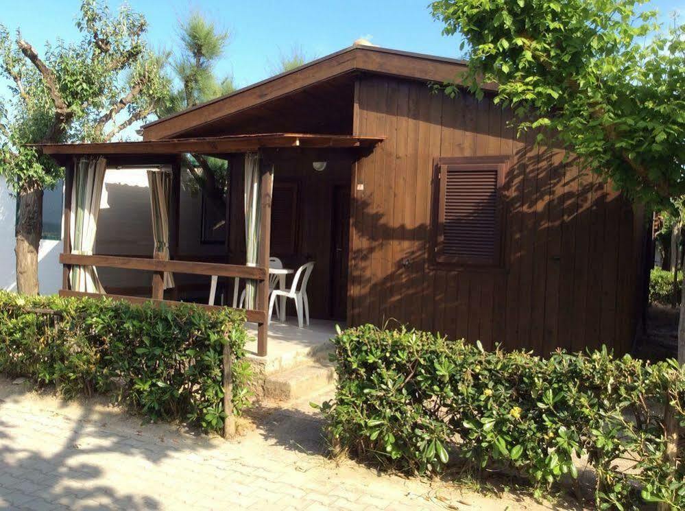 Girasole Eco Family Village فيرمو المظهر الخارجي الصورة