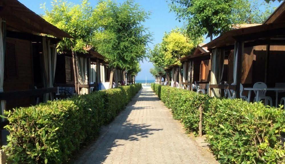 Girasole Eco Family Village فيرمو المظهر الخارجي الصورة